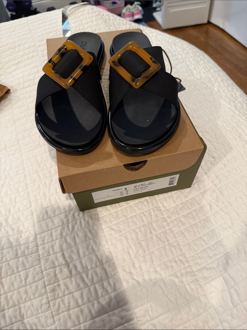 Olukai La’i Black Sandal - Picture 4 of 5